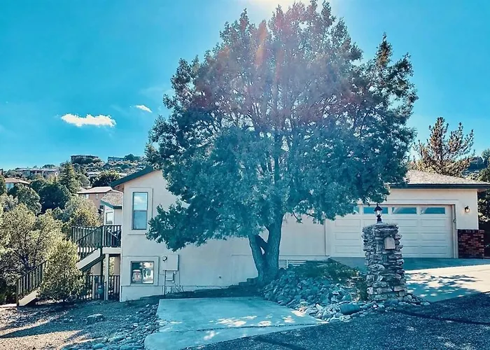 Poppy House- Charming Getaway - Mtn Views Apartment *