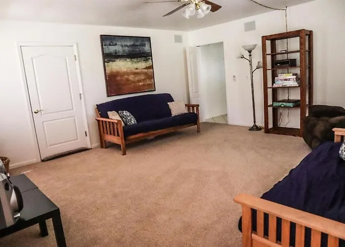 Apartment Poppy House- Charming Getaway - Mtn Views *